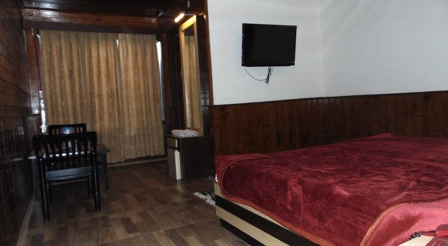 Hotel Himland, Manali 4